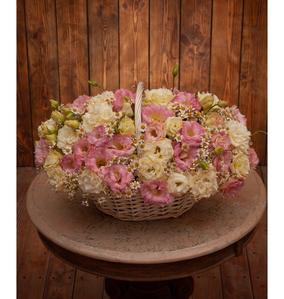 

Композиция "Дуновение ветра"